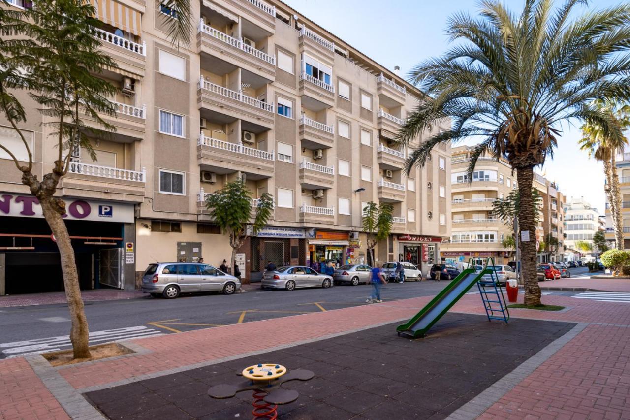 Apartamento Caballero De Rodas Torrevieja Eksteriør bilde